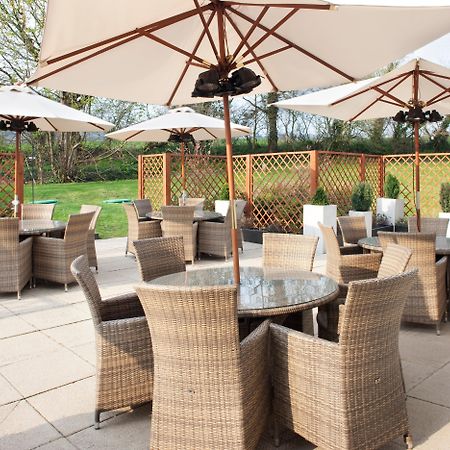 Holiday Inn Bristol Airport By Ihg Redhill  Bagian luar foto