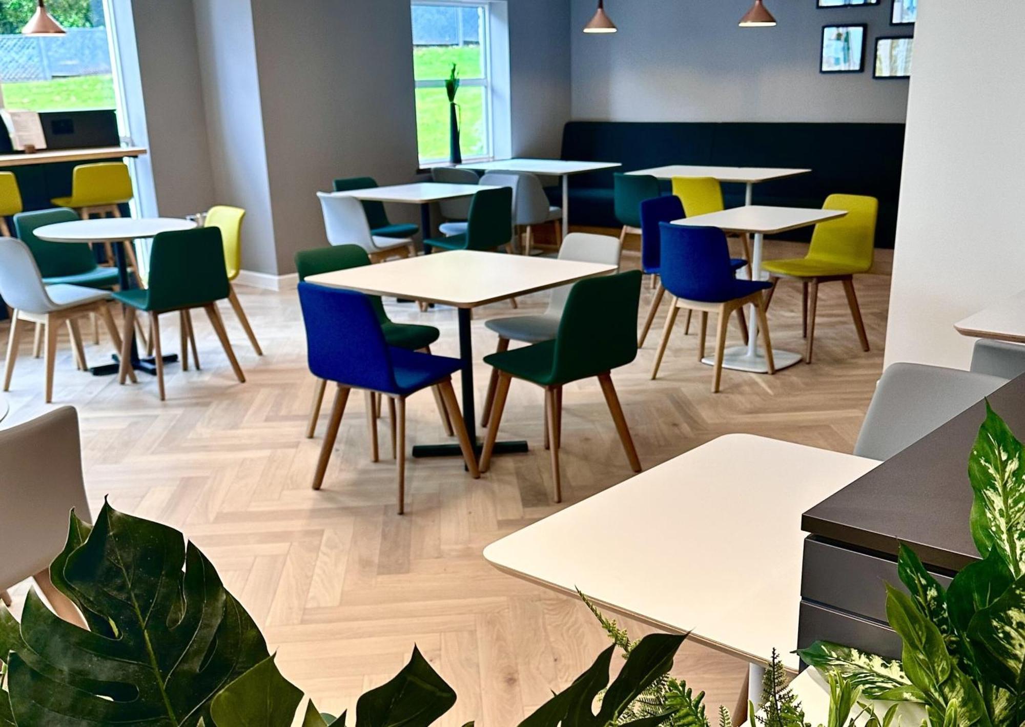 Holiday Inn Bristol Airport By Ihg Redhill  Bagian luar foto