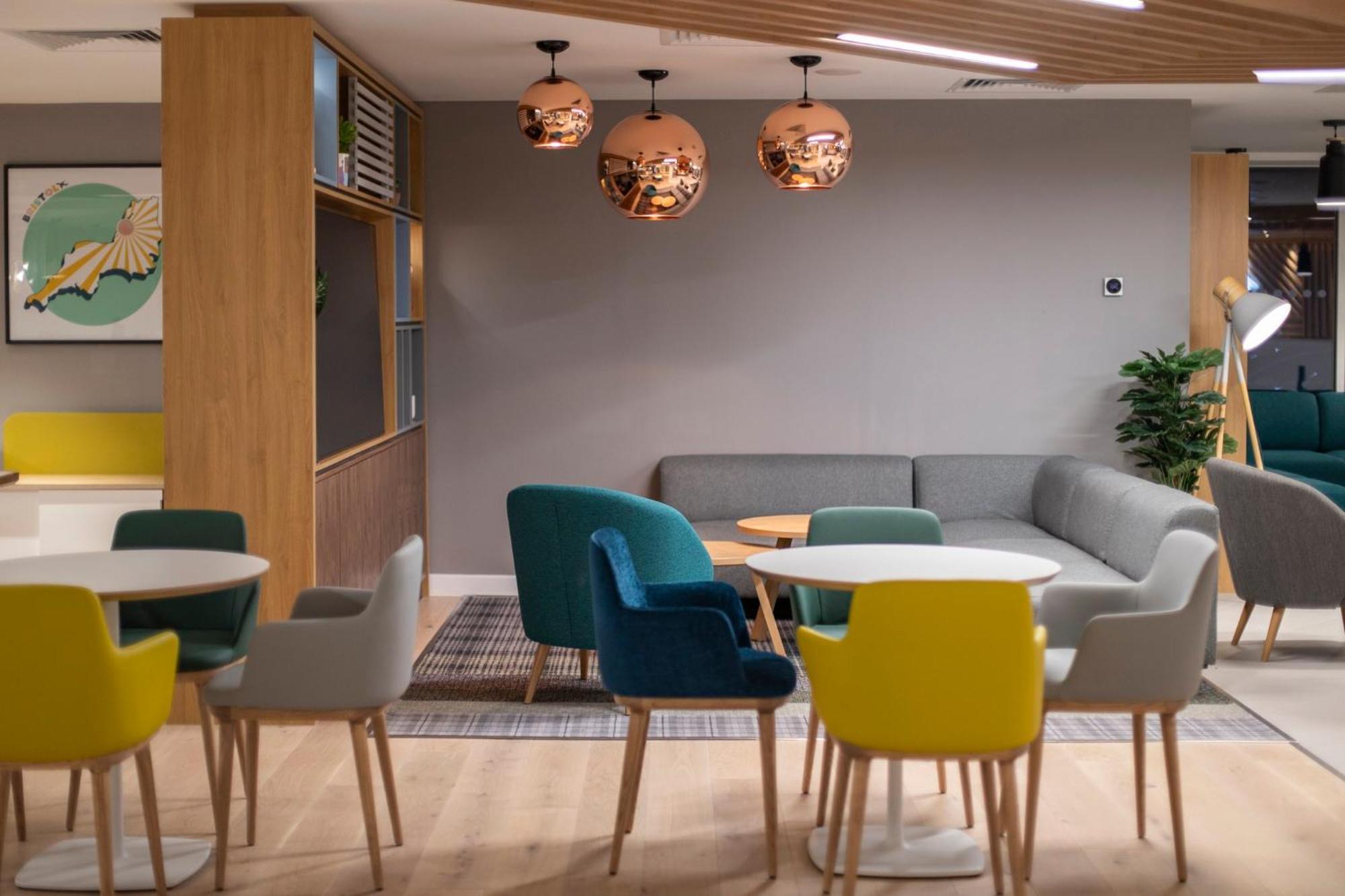 Holiday Inn Bristol Airport By Ihg Redhill  Bagian luar foto