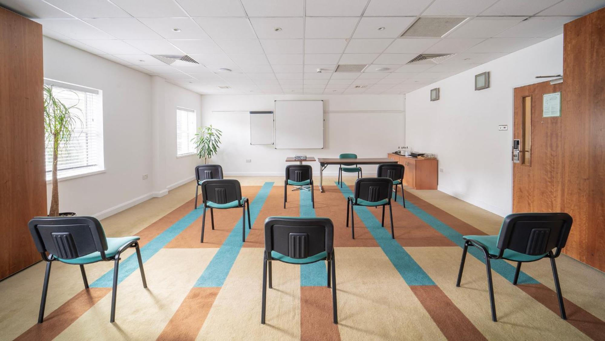 Holiday Inn Bristol Airport By Ihg Redhill  Bagian luar foto